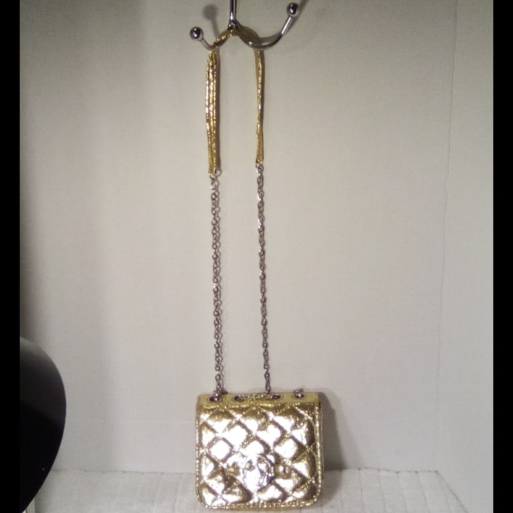 Handbag - Picture 3 of 10